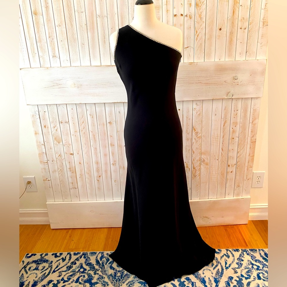 Lily Rubin vintage evening gown Diamond rhinestone detailing. Size 6
